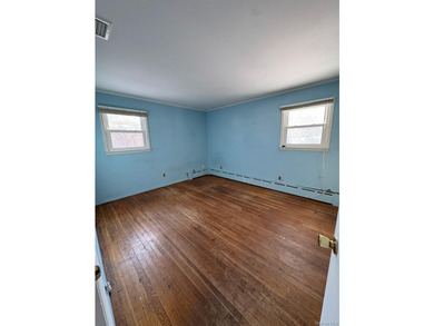 Charming ranch-style home featuring 3 bedrooms, 2 bathrooms, and - photo 10