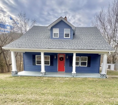 Lake Home For Sale in Irvine, Kentucky