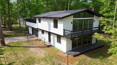 Updated Home Close to the Gold Course - photo 9