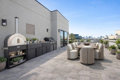 Crowning 19 North Henry Street, a floor-through penthouse duplex - photo 14