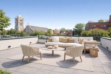 Crowning 19 North Henry Street, a floor-through penthouse duplex - photo 16