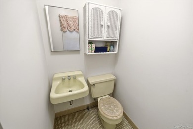 Rustic Acres Gem! Welcome To This Sprawling 3-Bedroom, 2.5-Bath - photo 23