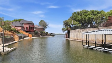 Tucked away in the prestigious waterfront enclave of Shorewood - photo 3