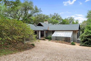 Lakefront Living in LakeBreeze! Thoughtfully designed 4-bedroom - photo 7