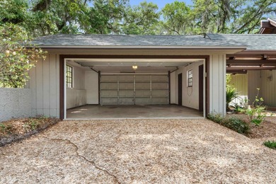Lakefront Living in LakeBreeze! Thoughtfully designed 4-bedroom - photo 9