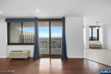 *Presented by Wendy Gamez * Totally renovated condo residence at