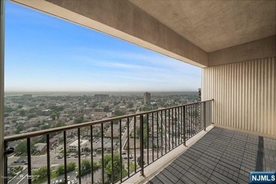 *Presented by Wendy Gamez * Totally renovated condo residence at