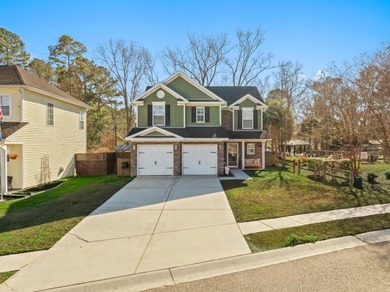 (private lake, pond, coastal) Home Active Under Contract in Moncks Corner South Carolina