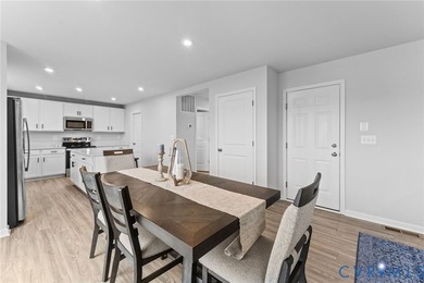 Immaculate and beautifully maintained, this nearly new home - photo 12