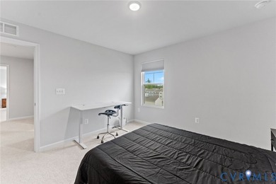 Immaculate and beautifully maintained, this nearly new home - photo 20