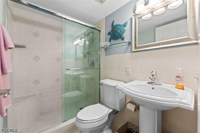 Wake each morning to panoramic yacht harbor views and the gentle - photo 21
