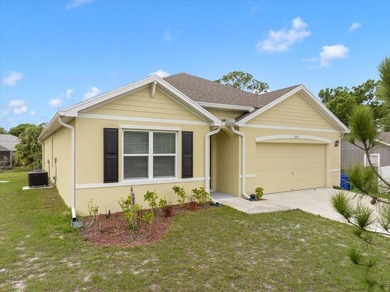 Welcome to 1072 Roseland Road in Sebastian - a beautifully - photo 1