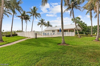 Wake each morning to panoramic yacht harbor views and the gentle - photo 24