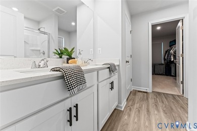 Immaculate and beautifully maintained, this nearly new home - photo 28