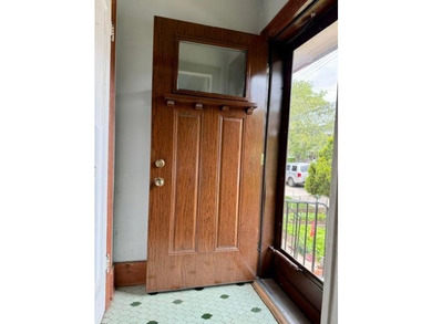 Prime Sheepshead Bay location! Close to shopping, transportation - photo 3