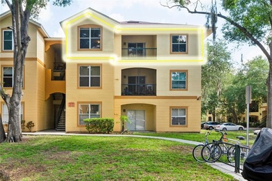 A top floor corner 3 bed 2 full bath unit in a gated community - photo 3
