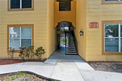 A top floor corner 3 bed 2 full bath unit in a gated community - photo 4