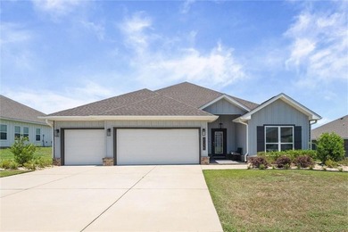 Move-in ready and priced to sell! This beautiful Hawthorne Plan - photo 1