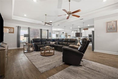 Move-in ready and priced to sell! This beautiful Hawthorne Plan - photo 4