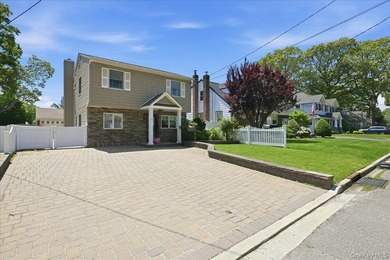 Set into this charming 4 Bedroom Split level on quiet cul de sac - photo 1