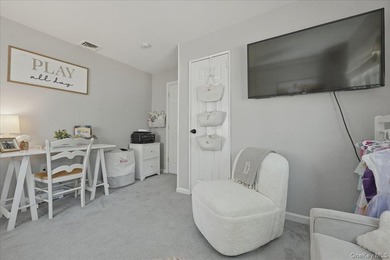 Set into this charming 4 Bedroom Split level on quiet cul de sac - photo 7