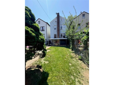 Single family detached duplex on 25x100 lot. 3 bedroom, 1.5 - photo 10