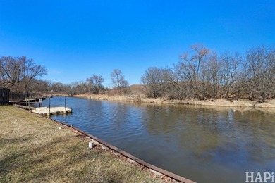Welcome to the quiet side of Chain O'Lakes living. Experience - photo 11