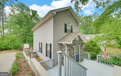 Curated over time to accommodate family and guests alike, this - photo 41