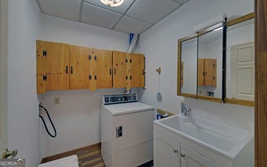 Curated over time to accommodate family and guests alike, this - photo 48