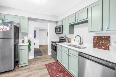 Welcome home to this nicely maintained and move-in ready 3 - photo 8