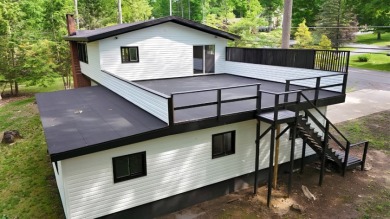Updated Home Close to the Gold Course - photo 7