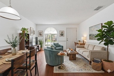 Welcome to this charming 2 bedroom, 2 bath villa located in the - photo 8