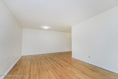 Welcome to this fabulous one-bedroom home featuring a spacious - photo 9