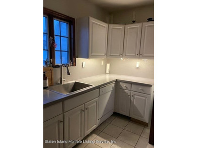ABSOLUTELY CHARMING 4 BEDROOM, 2 BATH COLONIAL, PERFECT DOLL - photo 10