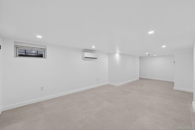 Space, style & modern luxury come together at 145-03-123rd - photo 11