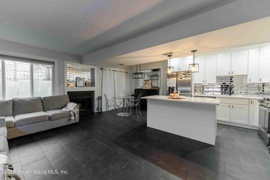 Welcome to this absolutely stunning condo that perfectly blends - photo 5