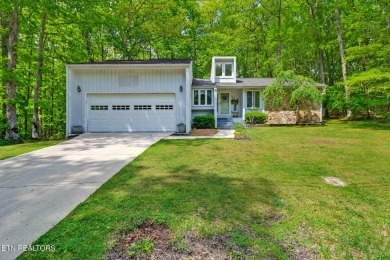 Lake Home For Sale in Fairfield Glade, Tennessee