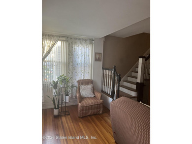 This lovely detached colonial family home has much to offer - photo 2