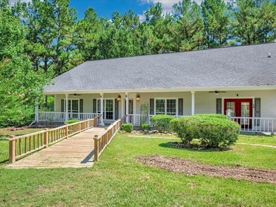 (private lake, pond, creek) Home For Sale in Lufkin Texas