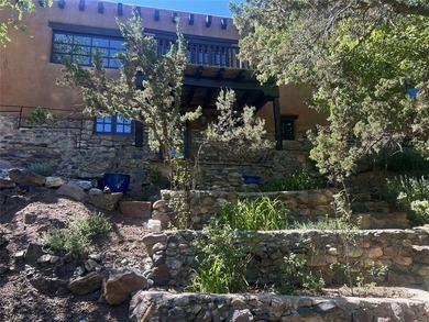 Discover Las Crucitas, a fully restored 1950s Santa Fe adobe - photo 50