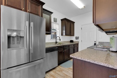 LIFE IS BETTER AT THE LAKE! Charming 3-bedroom, 2-bathroom lake - photo 8