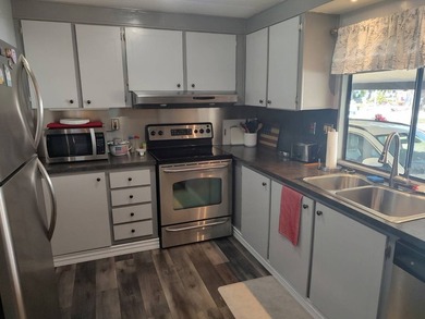 Welcome to Lake Fairways. This 2-bedroom 2 bath home located at - photo 8