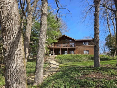 Apple Canyon Lake Home For Sale in Apple River Illinois