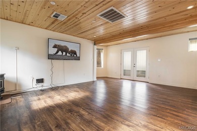 This well-maintained single-story home in Big Bear City offers - photo 3