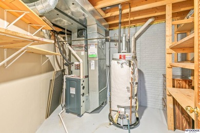 Enjoy lake living at its best with this updated 3-bedroom - photo 34