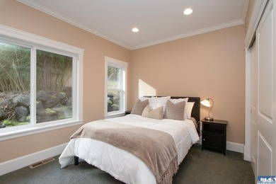A Home Worthy of a Magazine Cover ... Travel the world, and - photo 34