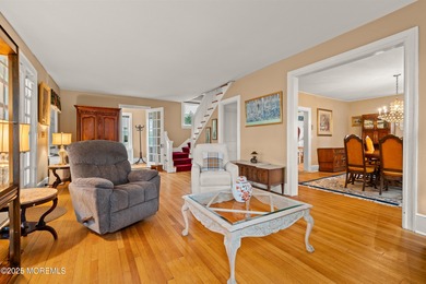 Last Call to get into the charming coastal town of Allenhurst in - photo 4