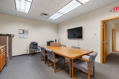 Welcome to this exceptional commercial property centrally - photo 7