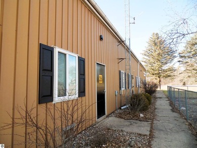 BRING AN OFFER-ALL OFFERS WILL BE CONSIDERED! 35,000 Sq. Ft of - photo 15