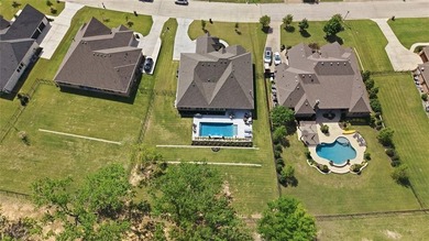 Resort Lifestyle at its best! Luxury living in this beautifully - photo 38